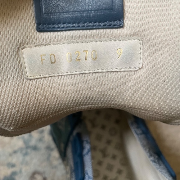 Louis Vuitton Monogram Denim Mens Trainer - Picture 5 of 5